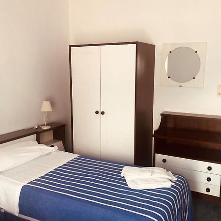 Hotel Mediterraneo Guardia Piemontese Terme Buitenkant foto